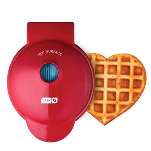 Dash heart mini waffle maker